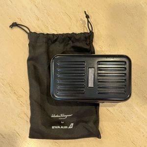 NWT Feragamo X Eva Air Toiletry case in Black with dust bag